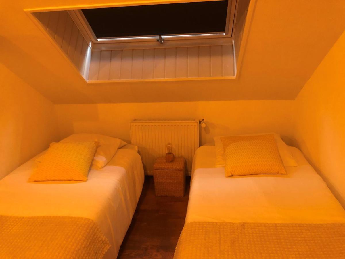 Grande Chambre Familiale Jaune Tout Bonnement Bien Putot-en-Auge Εξωτερικό φωτογραφία